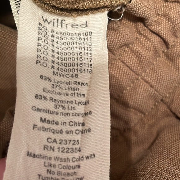 Aritzia Wilfred Shorts - Picture 7 of 7